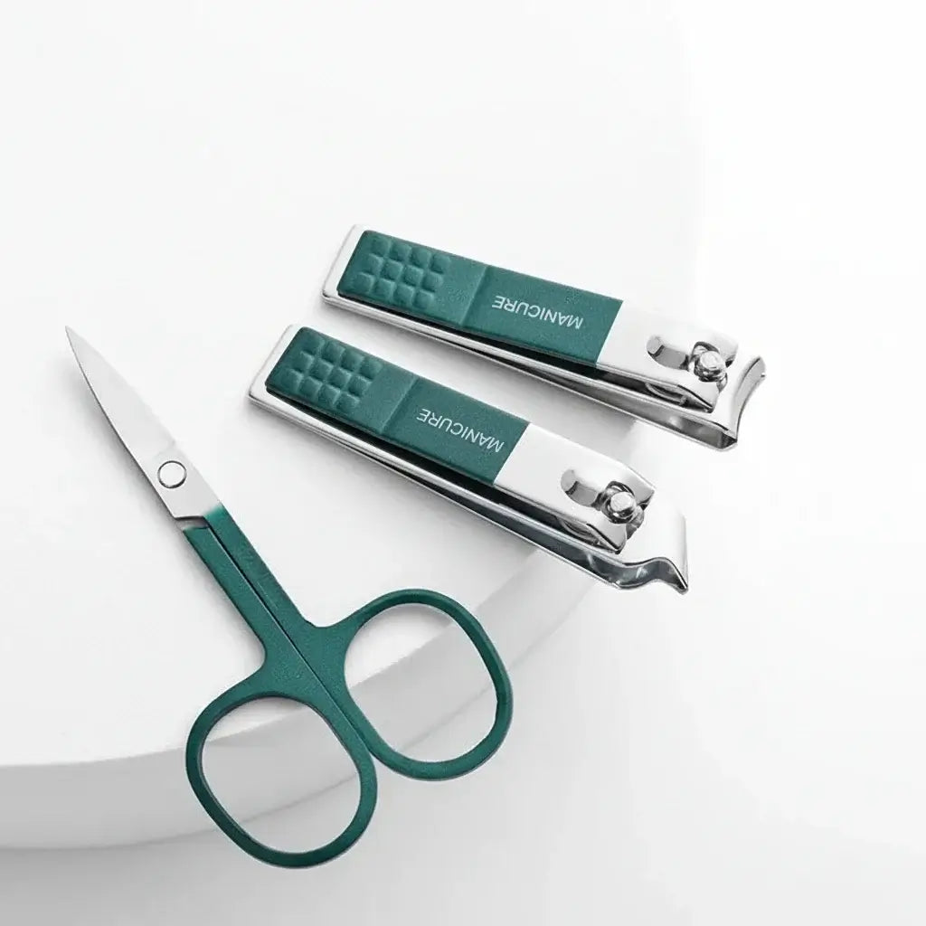 ciseaux et coupes ongles